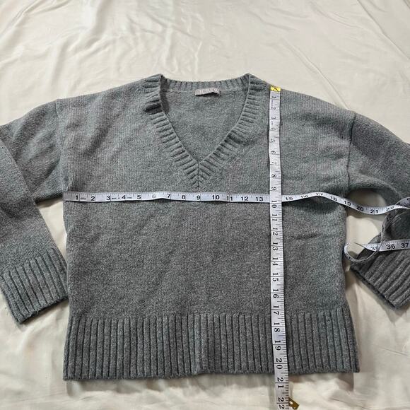 J Crew Grey Merino Wool Alpaca Blend Grey V Neck Pullover Sweater Sz S Preppy - Picture 6 of 7